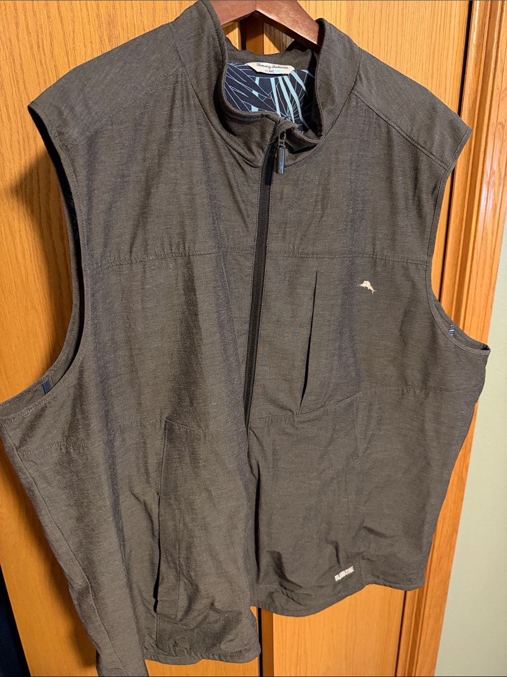 Tommy Bahama Charcoal Gray Sleeveless Zip Vest